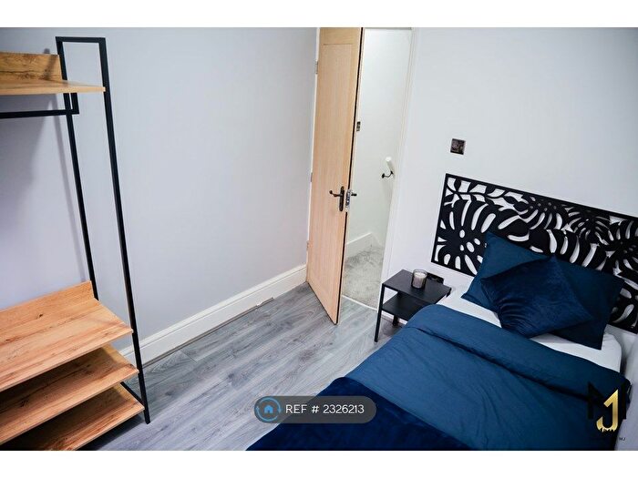 2 Bedroom Terraced House To Rent In Elm Park Road, Reading, RG30