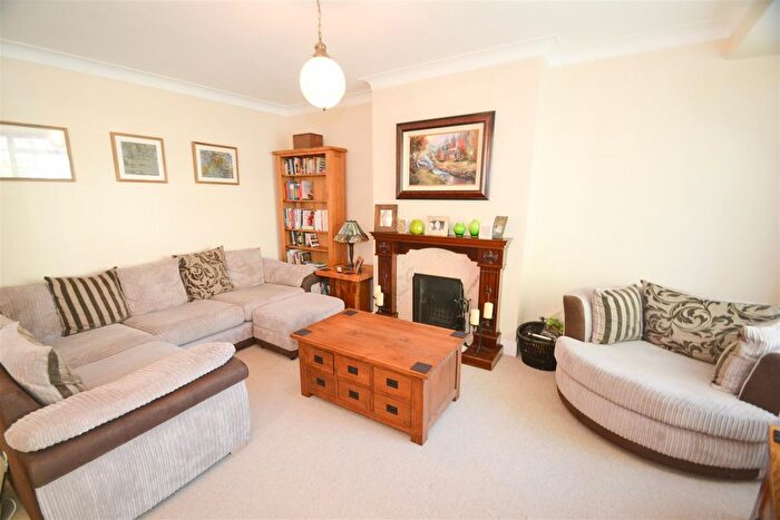 2 Bedroom Flat To Rent In Edge Hill Court, Edge Hill, Wimbledon, SW19