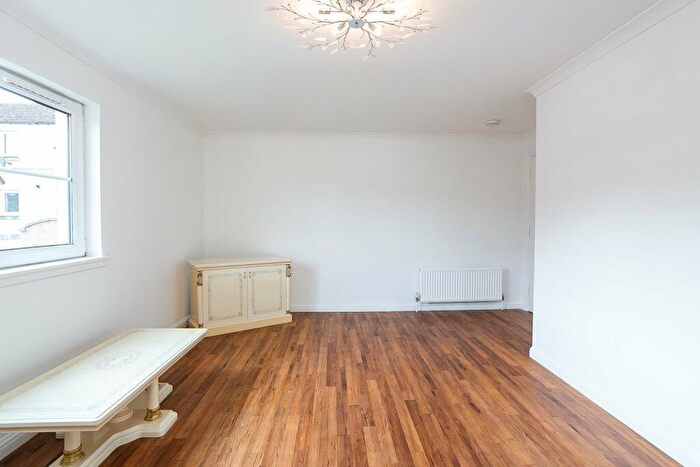 2 Bedroom Flat For Sale In Duddingston Park South, Duddingston, Edinburgh, EH15