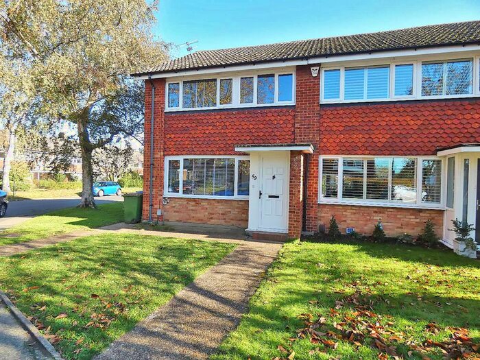 3 Bedroom End Of Terrace House To Rent In Kelvinbrook, West Molesey, KT8