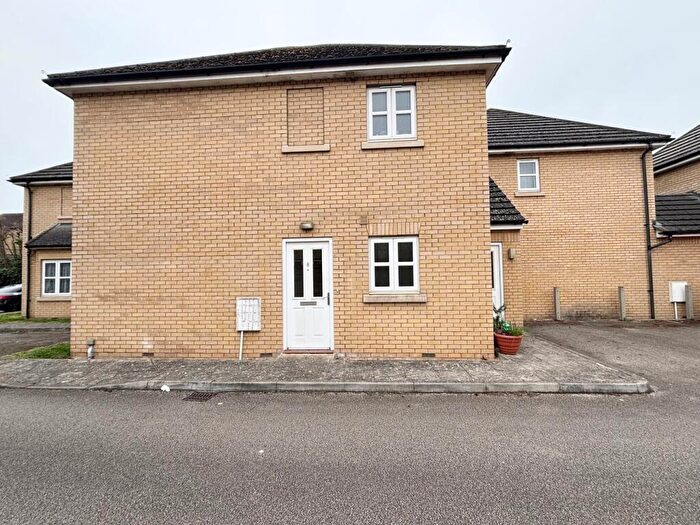 2 Bedroom Apartment To Rent In Dilley Croft, Biggleswade, SG18
