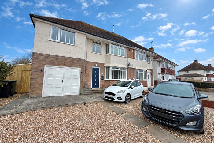 4 Bedroom Semi Detached House For Sale In Elliots Drive, Yeovil, Somerset, BA21