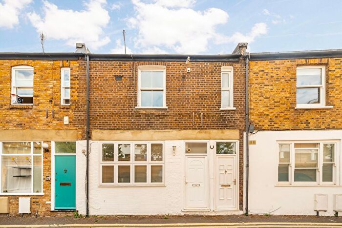1 Bedroom Flat For Sale In Barb Mews, Hammersmith, W6