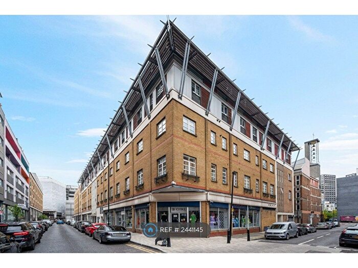 2 Bedroom Flat To Rent In Albany Court, London, E1