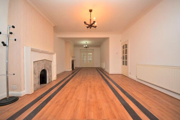 3 Bedroom Semi-Detached House To Rent In Studley Drive, Redbridge IG4