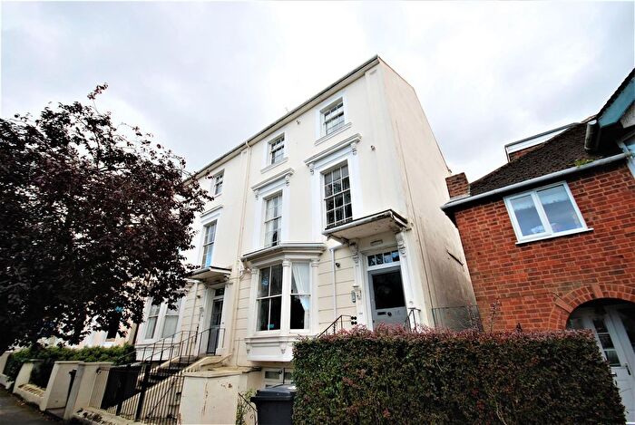 1 Bedroom Flat To Rent In Leam Terrace, Leamington Spa, CV31