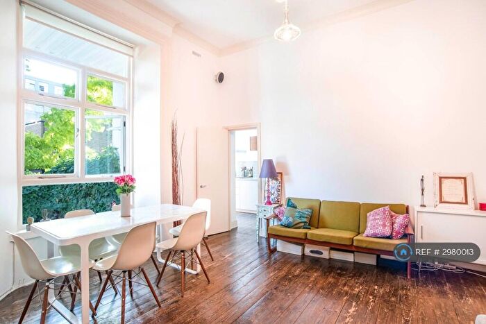 2 Bedroom Flat To Rent In King Edward's Road, London, E9