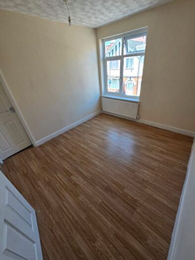 4 Bedroom Terraced House To Rent In Rosebery Street, Leicester, LE5