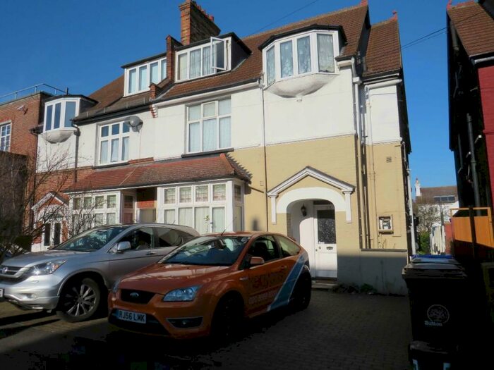 Studio To Rent In Belmont Road, Wallington, Surrey, SM6