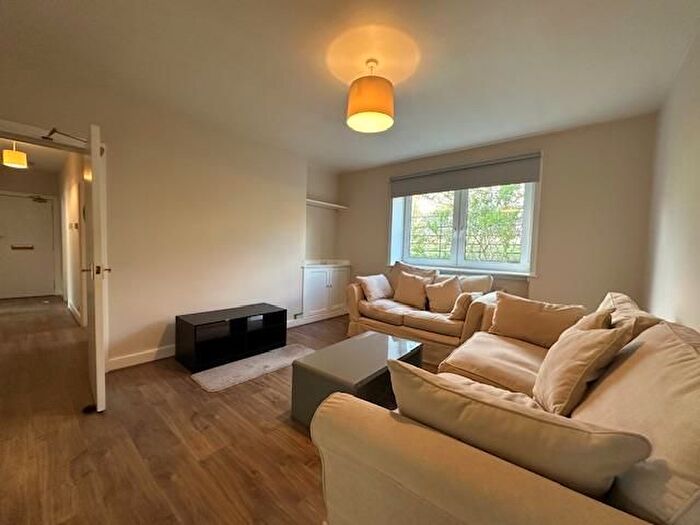 3 Bedroom Flat To Rent In Holburn Street, Aberdeen, AB10