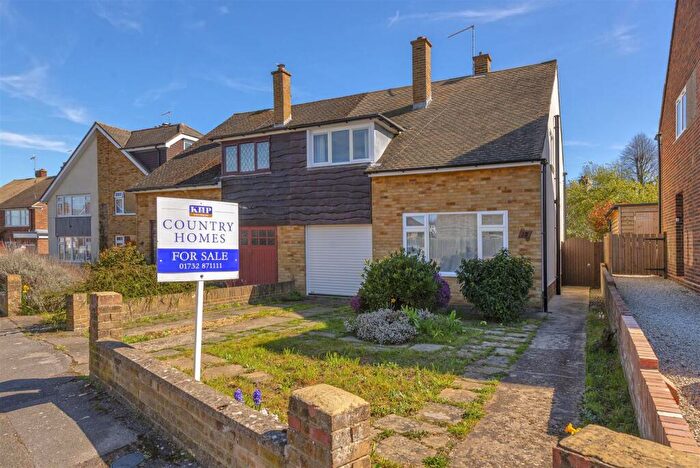 3 Bedroom Property For Sale In Sandown Road, West Malling, ME19