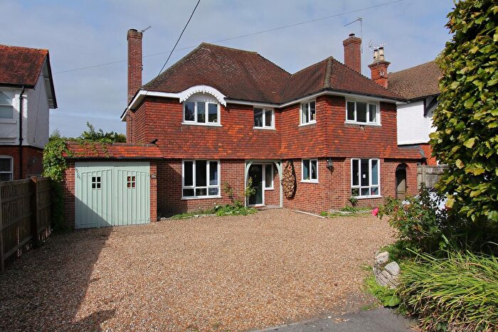 5 Bedroom Detached House For Sale In Winchester Road, Andover, SP10