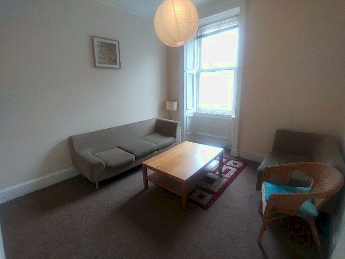 4 Bedroom Flat To Rent In Montgomery Street, Hillside, Edinburgh, EH7