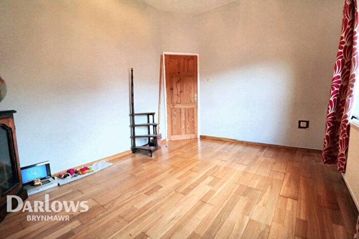 4 Bedroom Semi-Detached House For Sale In Highlands Road, Ebbw Vale, NP23