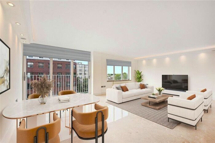 3 Bedroom Flat To Rent In St Mary Abbots Terrace, High Street Kensington, W14