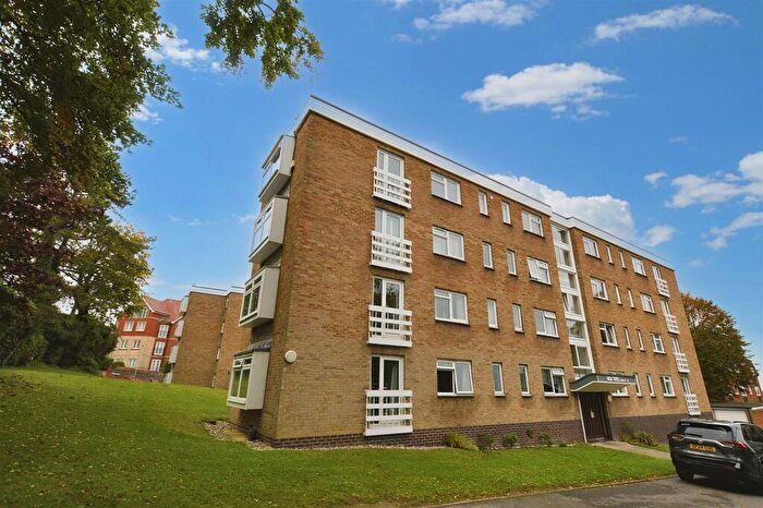 2 Bedroom Flat To Rent In Carew Road, Eastbourne, BN21