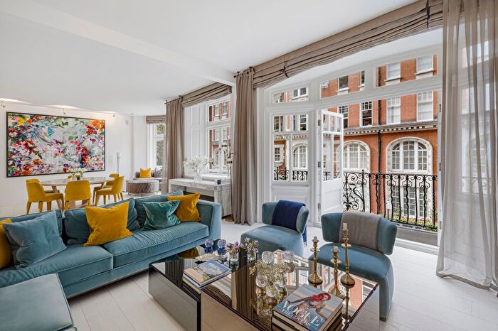 3 Bedroom Flat For Sale In Basil Street, London, SW3