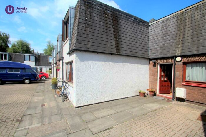 2 Bedroom Mews To Rent In Raeburn Mews, Stockbridge, Edinburgh, EH4