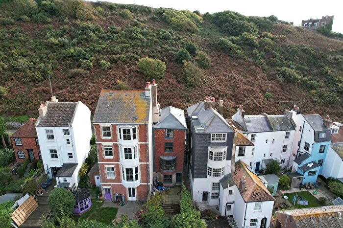 4 Bedroom Semi Detached House For Sale In Tackleway, Hastings, TN34