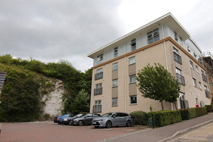 1 Bedroom Flat To Rent In Ward View, Chatham, Kent, ME5