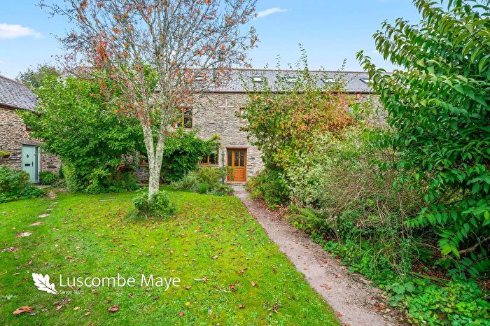 5 Bedroom Barn Conversion For Sale In Rattery, South Brent, TQ10