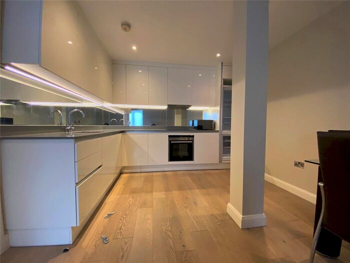 1 Bedroom Flat To Rent In Clockhouse, London, SW15