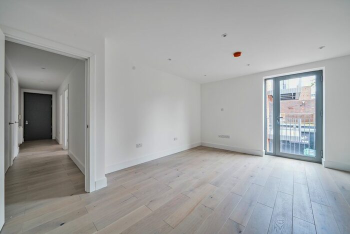 2 Bedroom Flat To Rent In Tamworth Place, Croydon, CR0