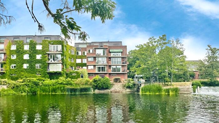 2 Bedroom Apartment For Sale In Mill Lane, Stratford-upon-Avon, CV37