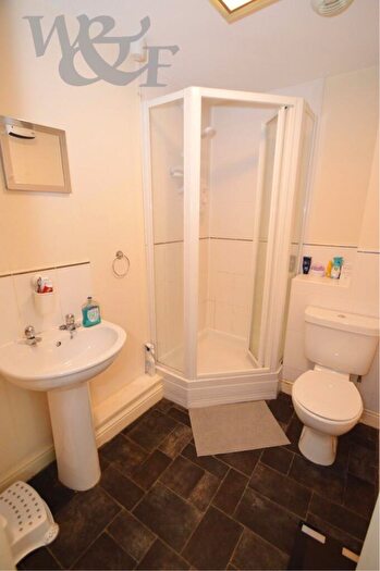 2 Bedroom Flat For Sale In City Gate, Erdington, Birmingham, B23