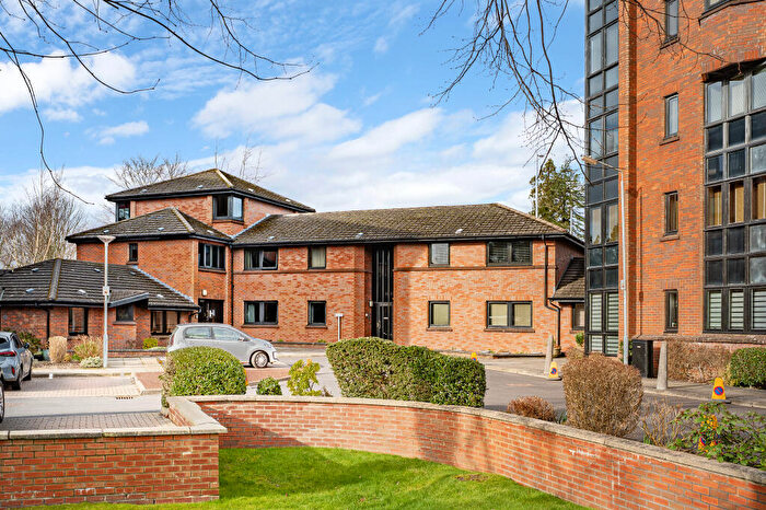 1 Bedroom Flat For Sale In Mclaren Court, Fenwick Place, Giffnock, Glasgow, G46