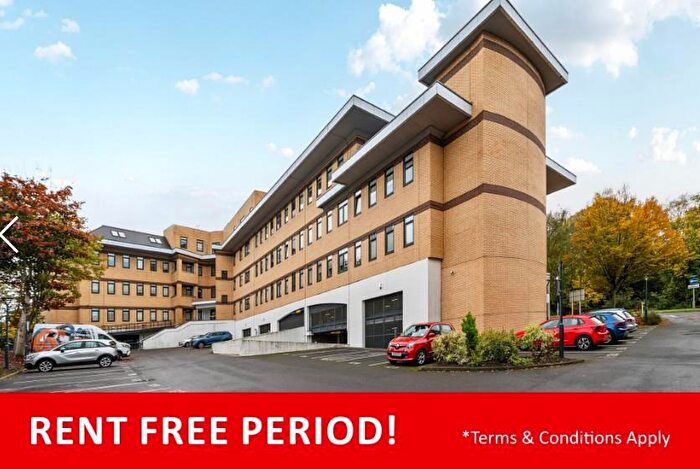 2 Bedroom Apartment To Rent In Bracknell, Berkshire, RG12