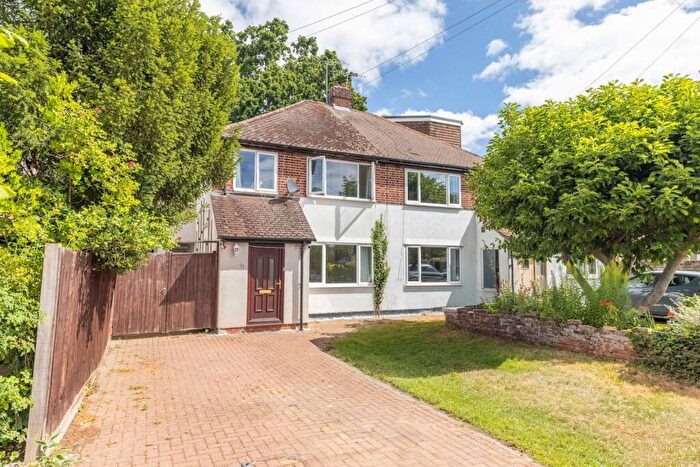 3 Bedroom Semi-Detached House For Sale In Lawn Close, Datchet, SL3