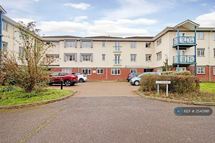 2 Bedroom Flat To Rent In Park Drive, Longfield, DA3
