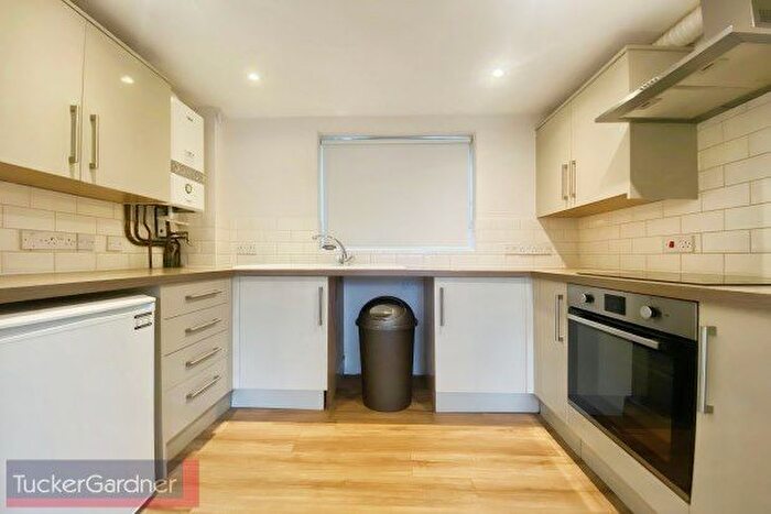 1 Bedroom Flat To Rent In Kings Hedges Road, Cambridge, CB4