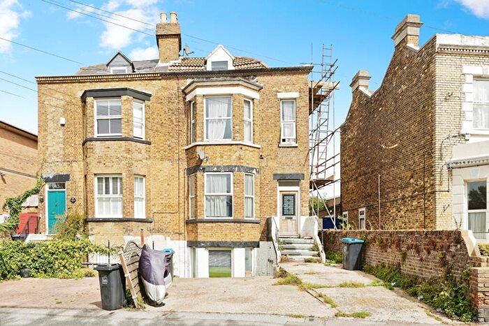 2 Bedroom Flat For Sale In St. Peters Road, Margate, Kent, CT9
