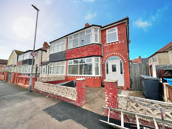 3 Bedroom Semi Detached House For Sale In Kensington Road, Cleveleys, FY5
