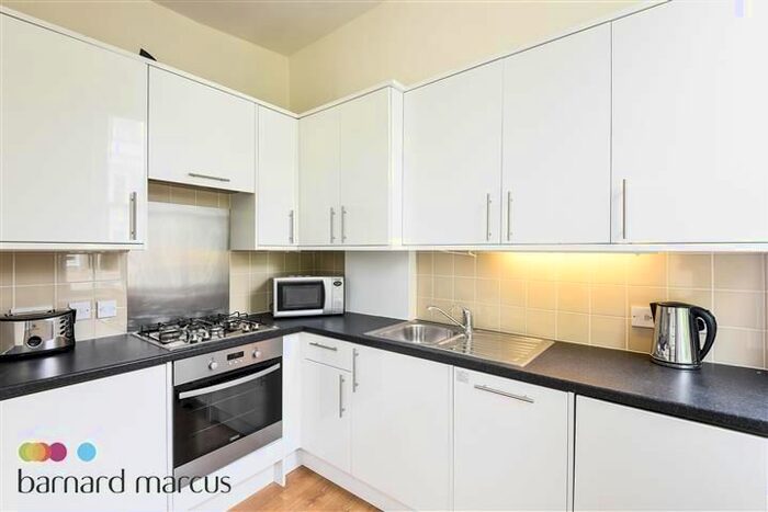 2 Bedroom Flat To Rent In Eardley Crescent, London, SW5