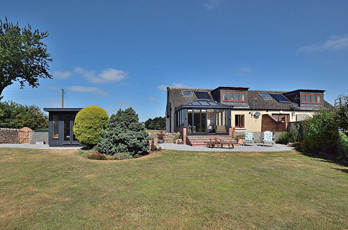 3 Bedroom Semi-Detached House For Sale In Tunstall, DL10