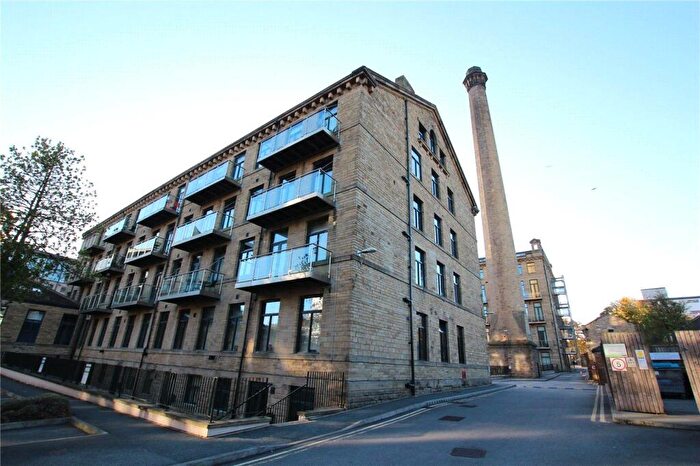 2 Bedroom Apartment To Rent In Salts Mill Road, Shipley, BD17