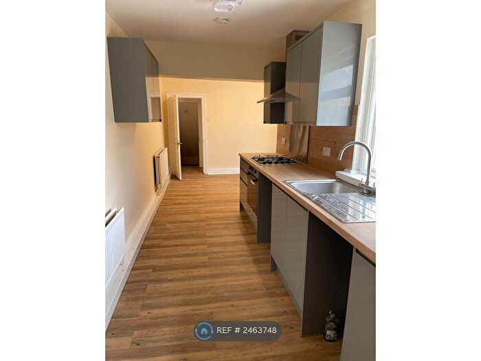 3 Bedroom Flat To Rent In Darnley Street, Gravesend, DA11