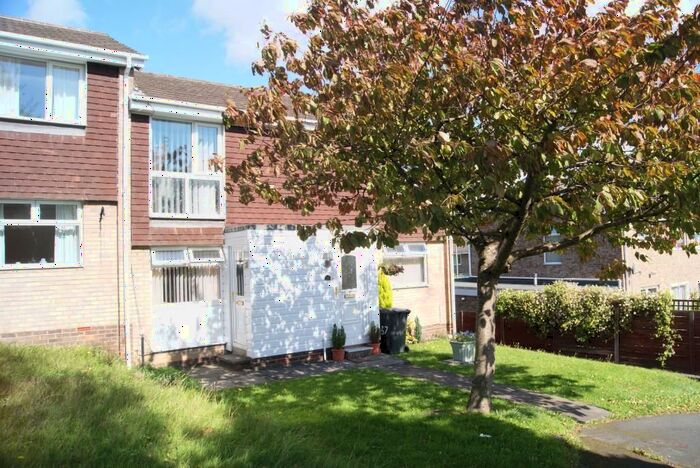 2 Bedroom Flat To Rent In Halton Road, Newton Hall, Durham, DH1