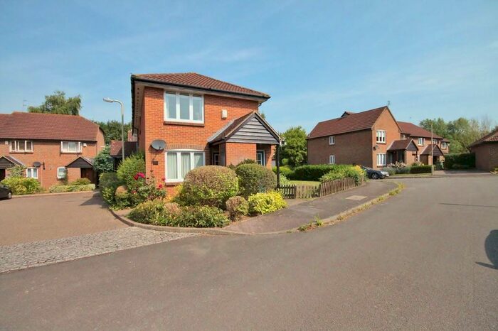 1 Bedroom Apartment To Rent In Pheasant Walk, Littlemore, Oxford, OX4