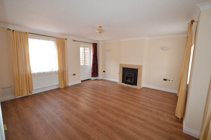 4 Bedroom Mews To Rent In Old Butchers Yard, Axbridge, BS26