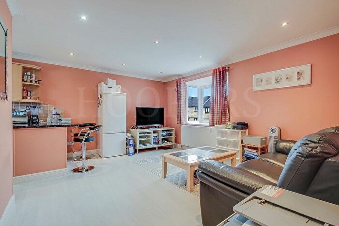 2 Bedroom Flat To Rent In Shepherds Walk, London, NW2