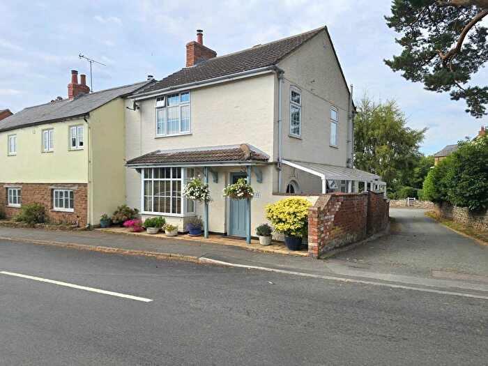 3 Bedroom Cottage For Sale In Church Street, Crick, NN6