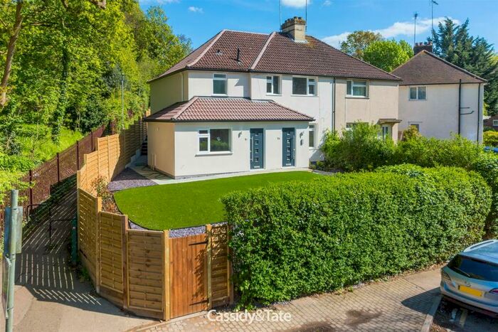 2 Bedroom Apartment To Rent In Dellfield St Albans, AL1