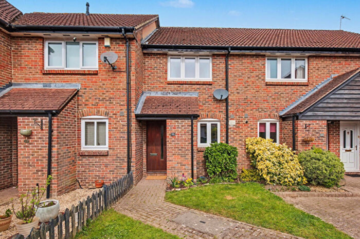 2 Bedroom Terraced House For Sale In Pheasant Walk, Sandford-on-Thames, OX4