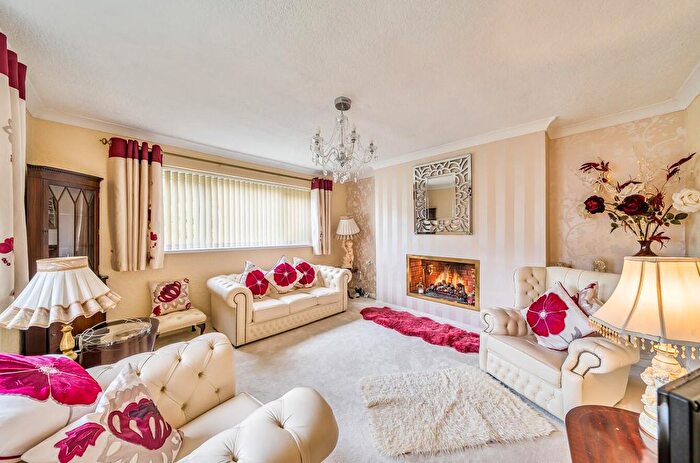 2 Bedroom Detached House For Sale In Lan Street, Morriston, Swansea, SA6