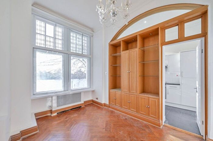 2 Bedroom Flat To Rent In Embankment Gardens, Chelsea, London, SW3