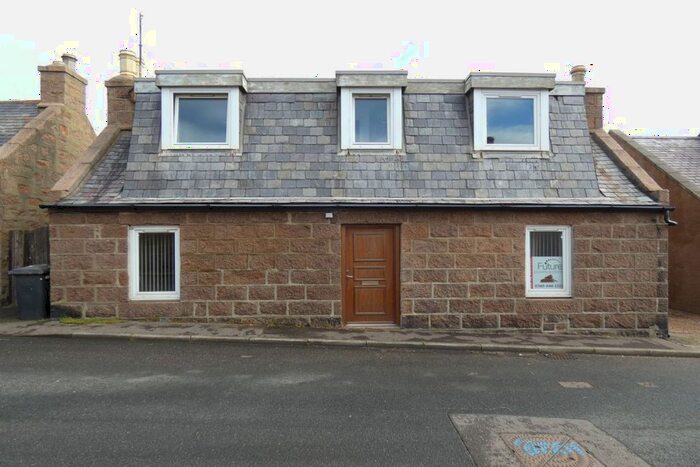 4 Bedroom Detached House For Sale In , Queens Road, Boddam, Peterhead, AB42